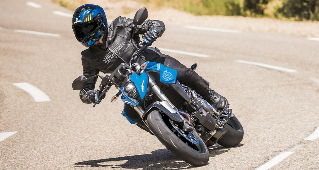 GSX-8S